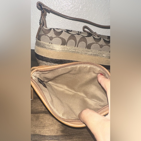 Coach Signature Stripe Shoulder Bag + Matching Wristlet/Clutch - Picture 4 of 6